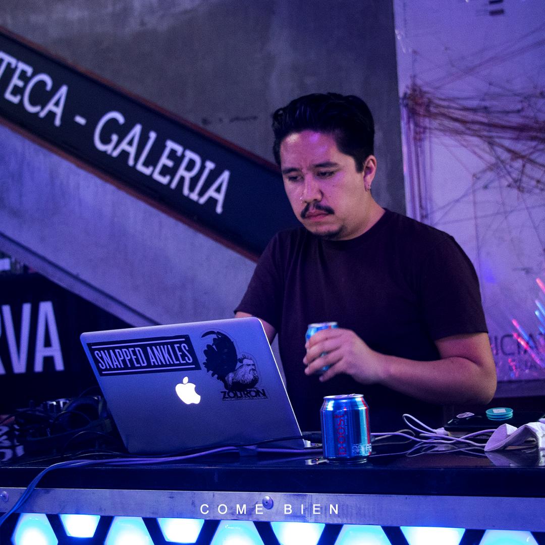 boost_mx's tweet photo. ¡El buen ritmo no podía faltar en #boostAndDraw #GDL! 🎨🎵🔥 https://t.co/vr9VpKkxzp