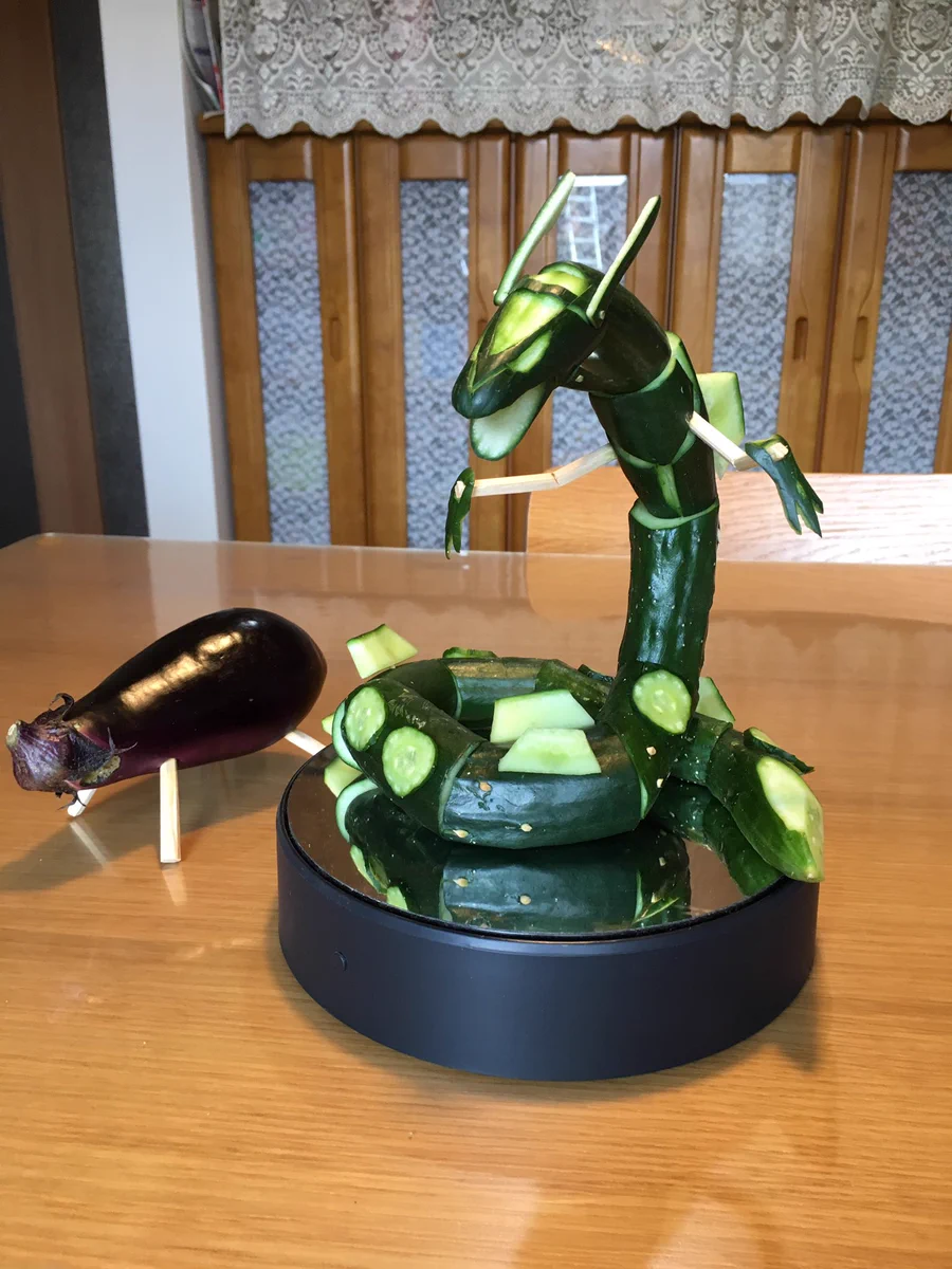 お盆の時期の精霊馬が、まさかのレックウザ？！クオリティ高すぎて草ｗｗｗ