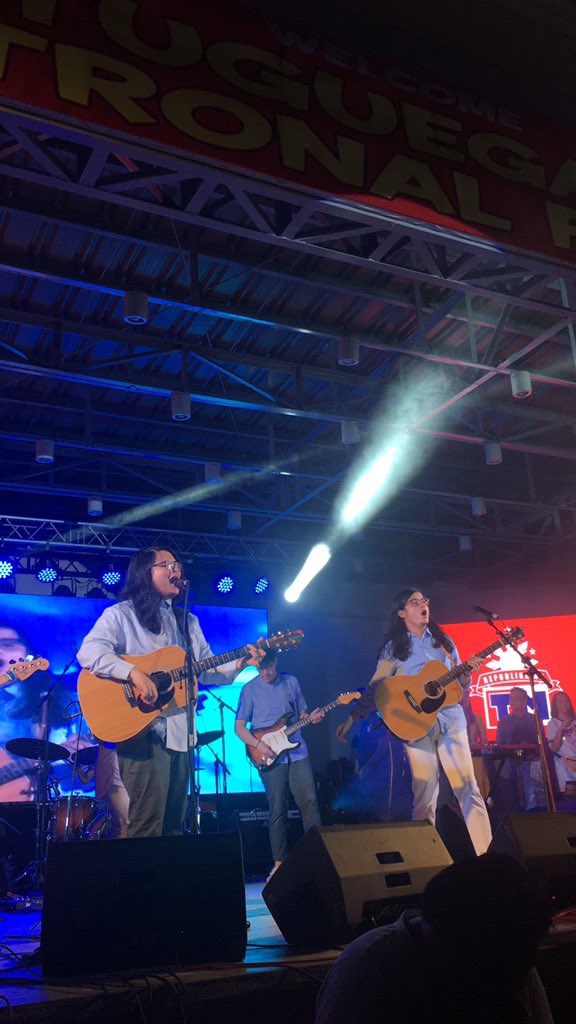kryspcrm's tweet photo. thank you for a wonderful night!! #AfiFestival @BenAndBenMusic 💖 https://t.co/YLwToJndmD