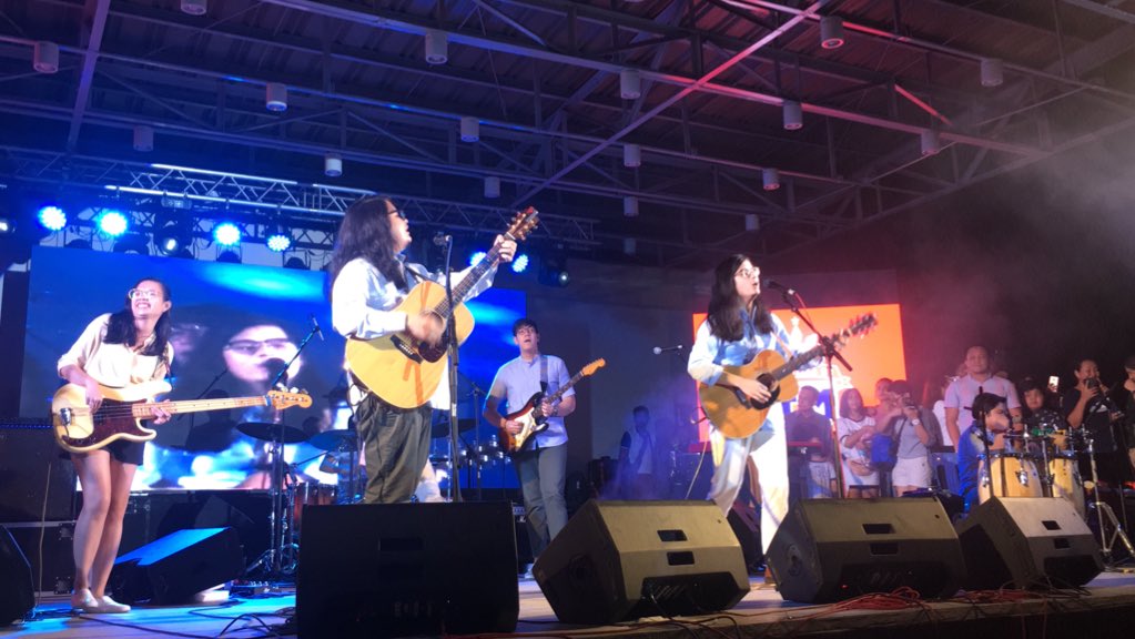 kryspcrm's tweet photo. thank you for a wonderful night!! #AfiFestival @BenAndBenMusic 💖 https://t.co/YLwToJndmD