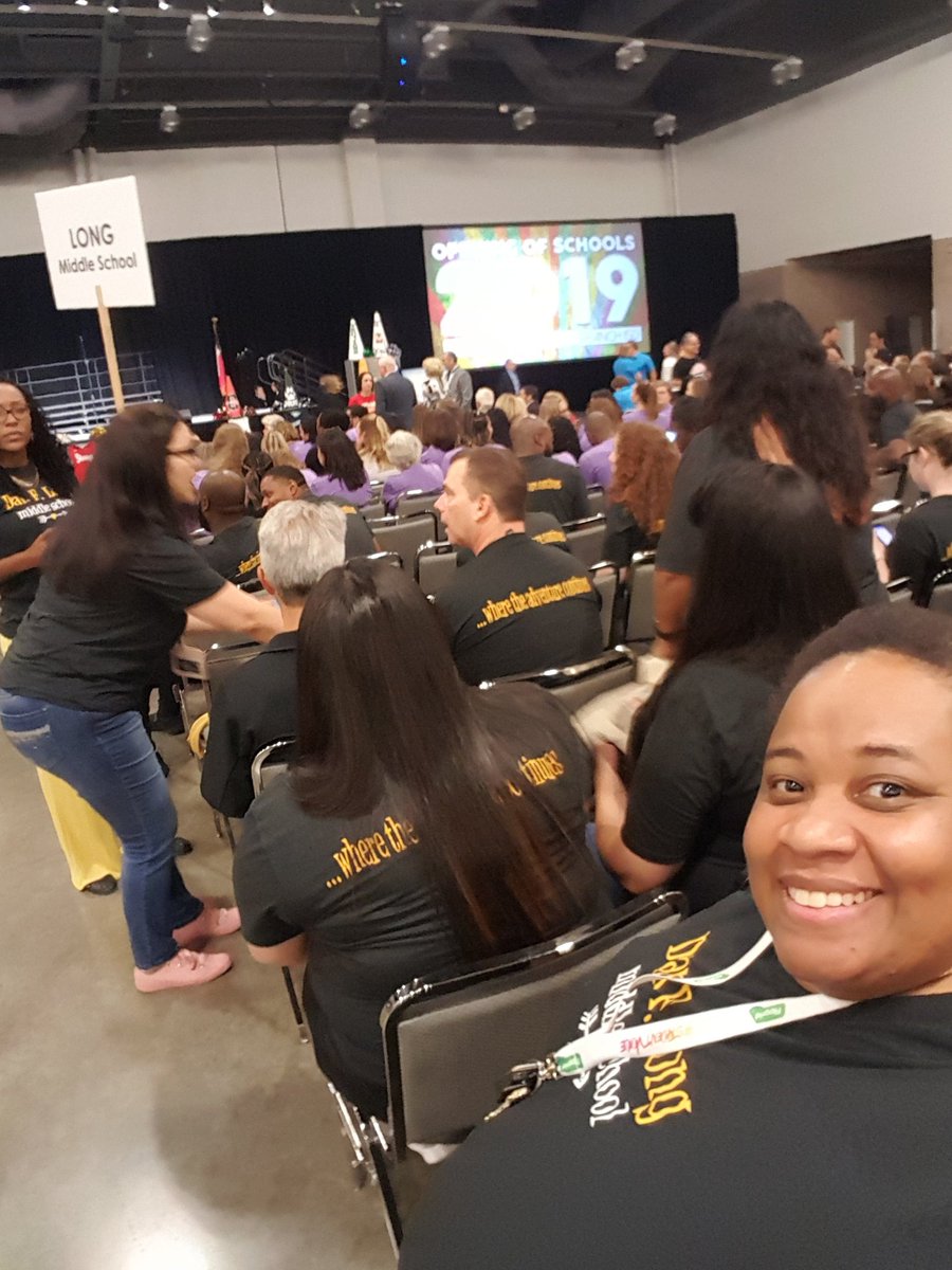 MistyRGriffin's tweet photo. Had a fantastic day celebrating with my new @cfbLongFalcons family!!  I love @CFBISD so much!! ❤ I'm ready for my wonderful students to come! #KickOff19 #BeTheException #TogetherWeCan #FlipgridFever #DitchBook https://t.co/KX0OM4khpr