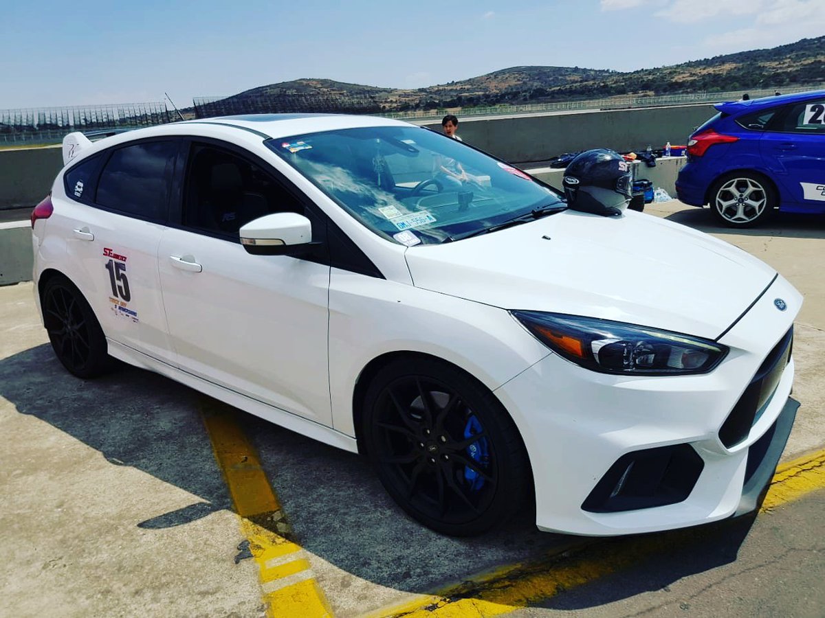 STclubMexico's tweet photo. Los miembros y Staff de ST Club México, queremos felicitar a George por su cumpleaños, y le deseamos lo mejor de todo en su dia 🎂🍰🍾🥂
#STClubMexico
#STCM
#TeamSTCM
#HappyBdaySTCM
#TrackDaySTCM
#TeamFocusRS
#FordRacing
#FordPerformance https://t.co/BBQ8y48kr1