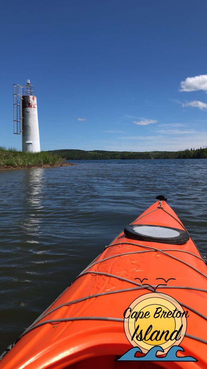 mrserinhealey's tweet photo. Nowhere near Chariho but had a great time brainstorming today out on the water! Relieved to say I *finally* came up with a good idea to kick off Day 1! #Tminus2weeks #CharihoLearns https://t.co/VnM0n5tQgy