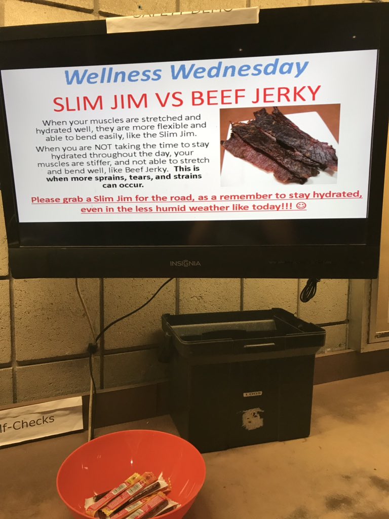 Wellness Wednesday! Slim Jim vs Beef Jerky! A small reminder today to stay hydrated no matter what the weather is like! Slim Jim’s went fast today.. almost empty bowl! #ups #chelmsford #WellnessWednesday #slimjims #safety