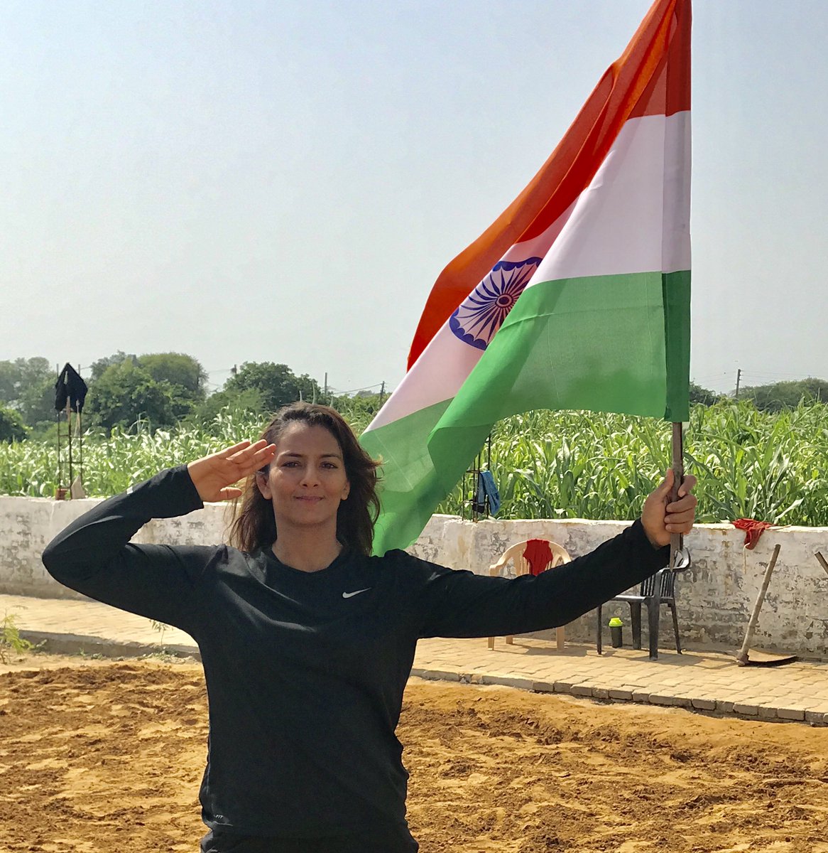 geeta_phogat's tweet photo. सभी देशवासियों को #स्वतंत्रतादिवस  की हार्दिक शुभकामनाएं जय हिंद जय भारत 🇮🇳🇮🇳 https://t.co/1drgtylkB2