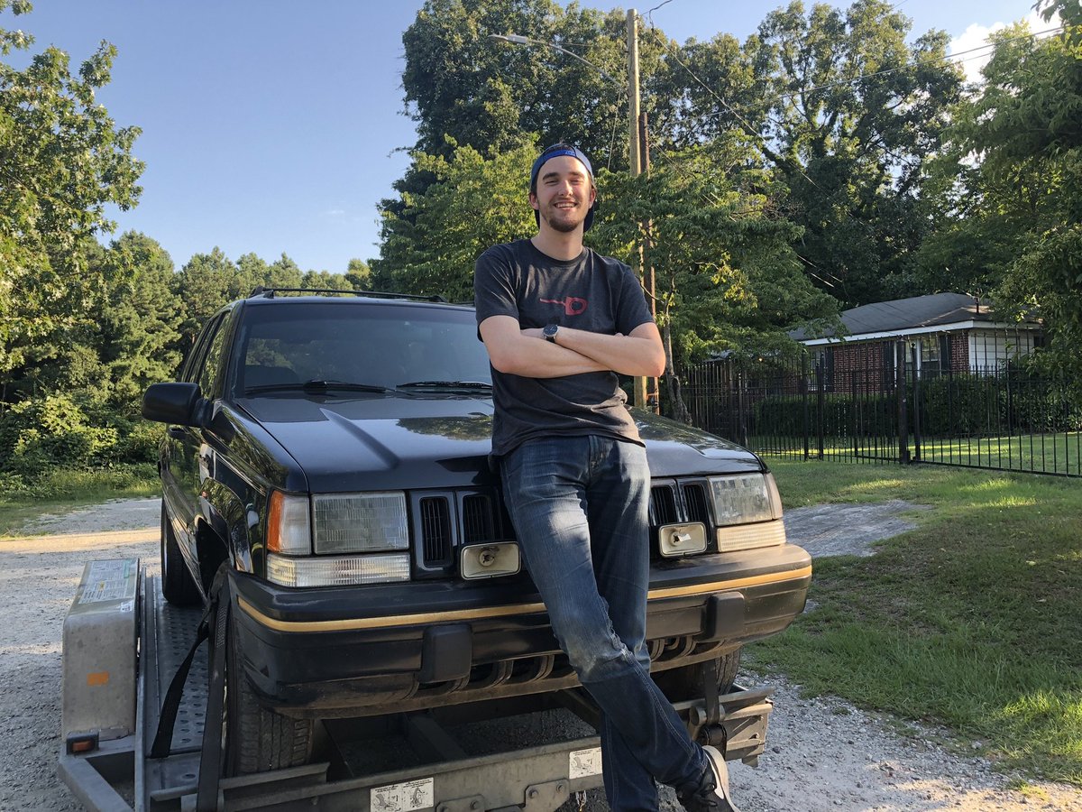 millennialmotor's tweet photo. Anyways, meet Nero

The 1994 Jeep ZJ 5.2 V8 AWD

Mods and more coming soon https://t.co/FddWSJ45vX