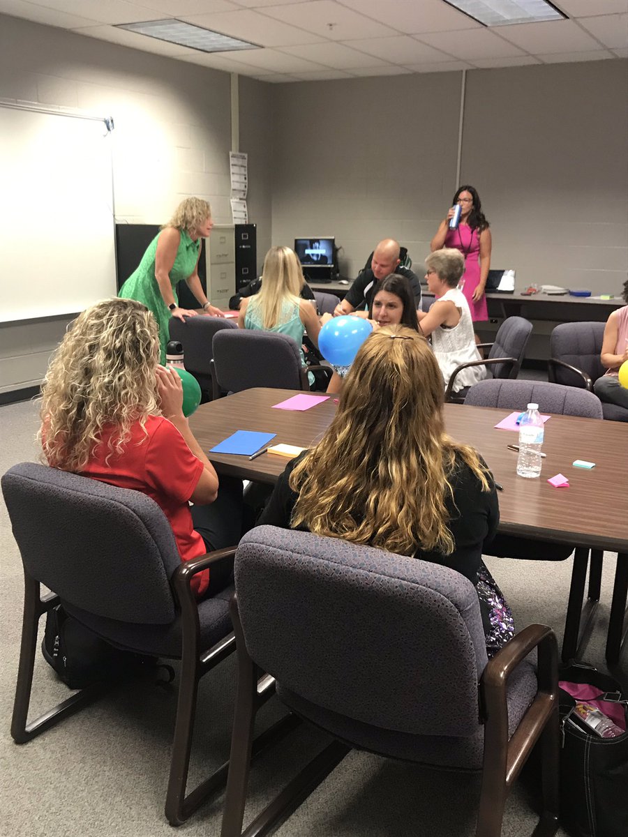 MrsSmith146's tweet photo. New teachers and their mentors learning about teacher resiliency, classroom meetings, and social emotional learning today! #sycsd #WarriorNation https://t.co/aHw2JhUBgv