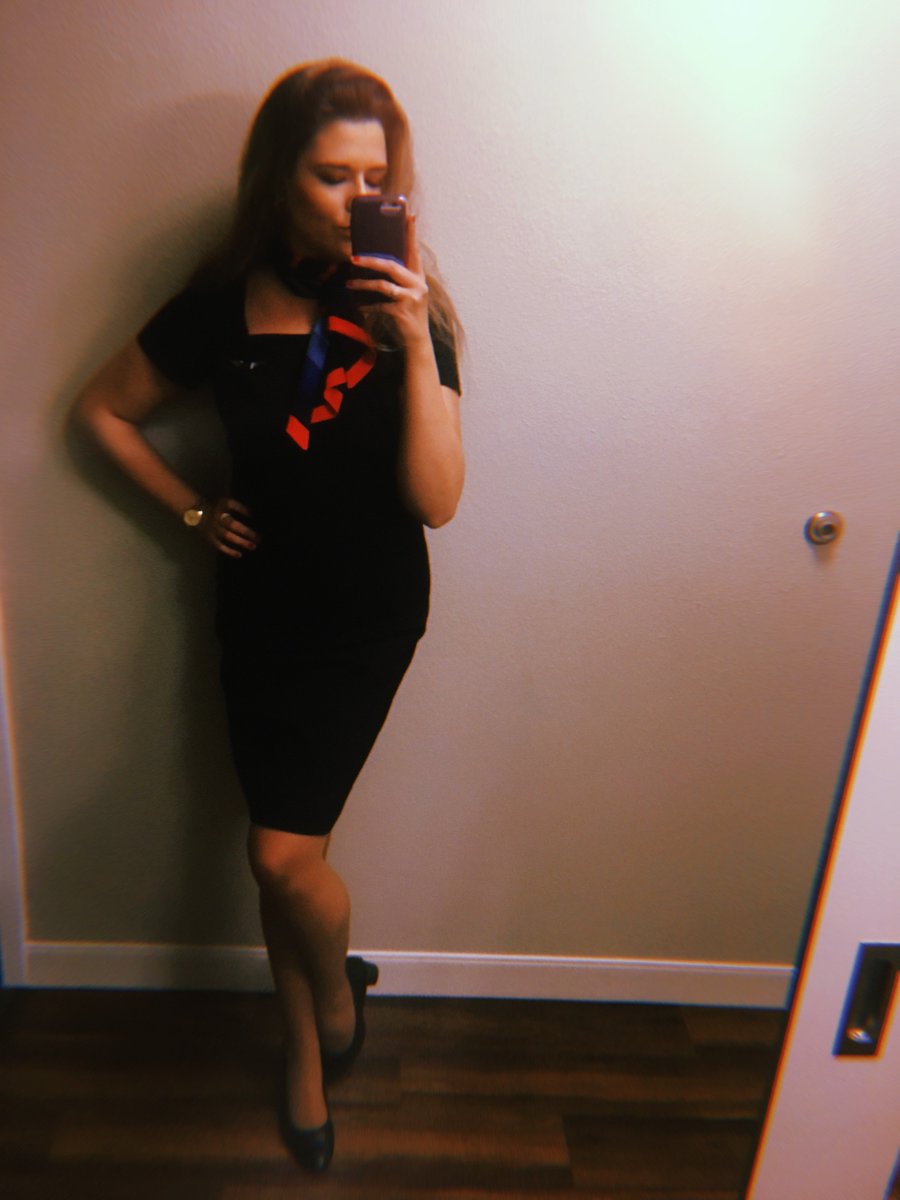 symisme's tweet photo. I never updated the Twitter world on my flight attendant life. https://t.co/UYDLJOqfdX