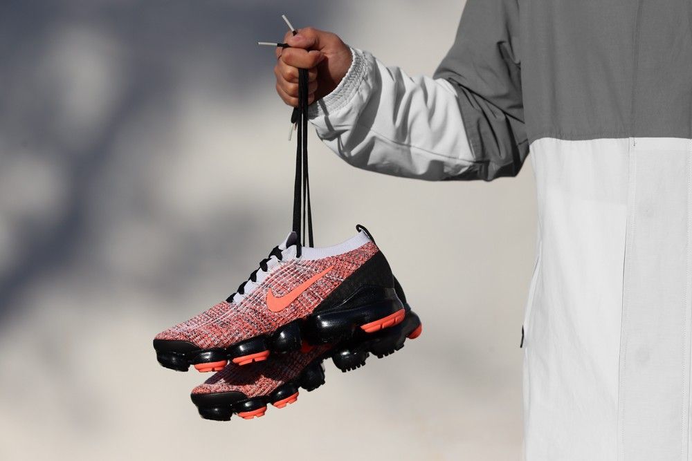 bright mango vapormax