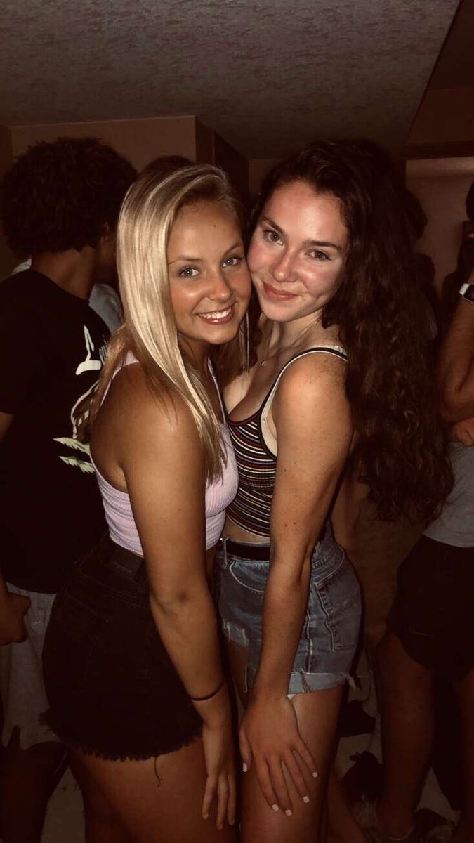 Meganutterback5's tweet photo. Happy birthday crazy @MalloryLuther  can’t wait for senior year with ya!! Gonna miss AP Lit w/ our fav😫😫Hope it was a good one:)) love youu💓 https://t.co/KVpe97FMfP