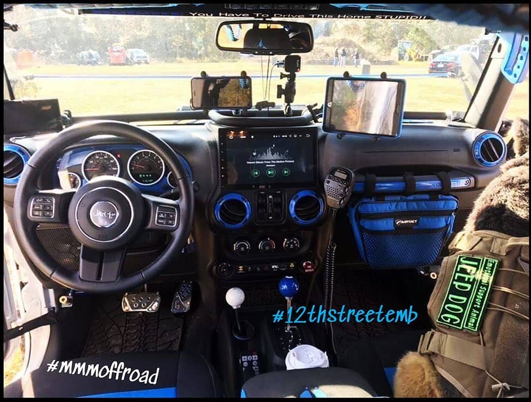 12thstreetemb's tweet photo. Make sure you come see us at @OCJeep and check out all the new products we will have with us! 🤩
#Vectorbars... So much versatility in one product!!  👍👍
#oceancityjeepweek #OCJW #vectoroffroad @mymetalmadness #mmmoffroad #12thstreetemb #Bartact #DV8offroad #digitalstrategygal https://t.co/yZ1jGrtI3j