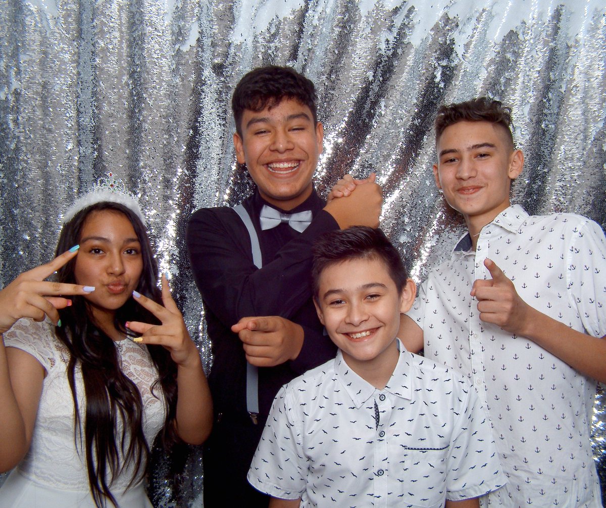 LumosPhotoCo's tweet photo. Our Silver and White Mermaid backdrop made its debut at this beautiful Quinceañera from last weekend!

Visit https://t.co/CoNr1zTgpM or message us! 

#lumosphotoco #photobooth #photoboothrental #saltlakephotobooth #localbusiness #cv #quinceanera #events #utahwedding #wedding https://t.co/YOhv0CL63t