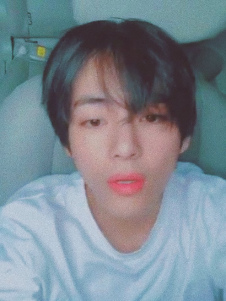 ksjinnie_zz's tweet photo. Tae daily ☔😴
@BTS_twt https://t.co/TlwC5AMBfa