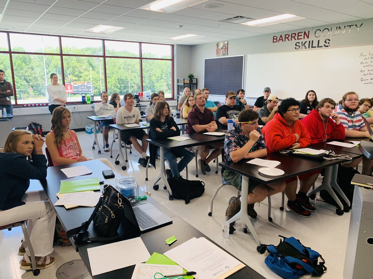 Cohort II of @BarrenSkills kicked off today!  Orientation, #goalsetting, #networking, &amp; plenty of donuts, pizza and coffee (which goes great with #webdev). What a GREAT group of future #KentuckyCoders <a href="/BarrenZone/">Barren County Innovation Zone</a>! <a href="/lets_fleurish/">Fleurish</a>