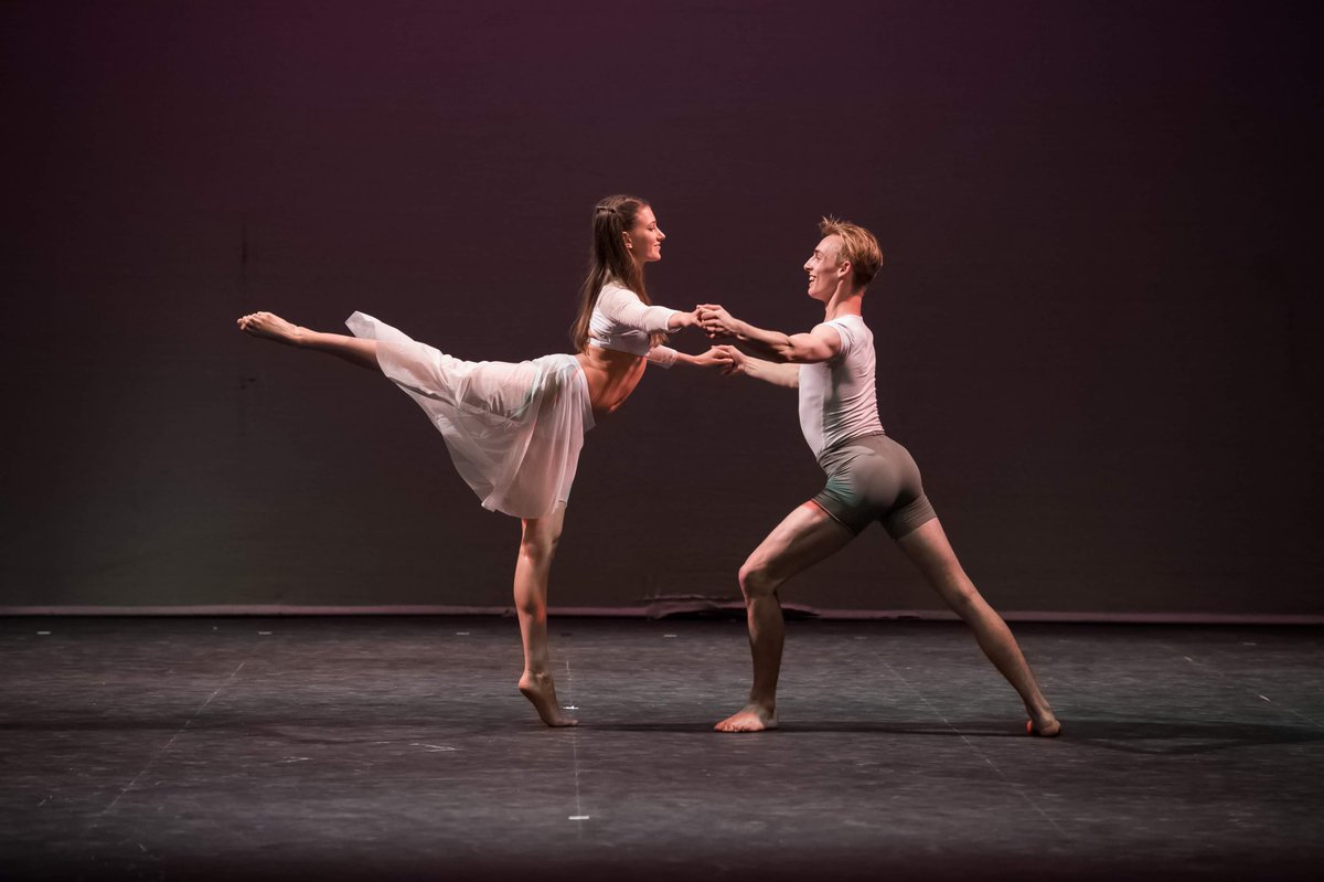lindasballet's tweet photo. Looking for top class ballet training ? Get in touch soon for September start.  Limited spaces. Contemporary, jazz and musical theatre also taught. https://t.co/ZElKh8tsJ8