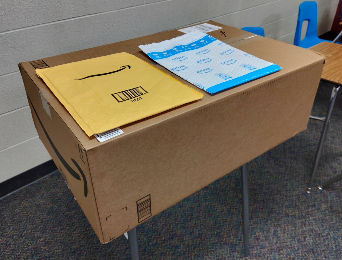 EastXTwitch's tweet photo. The first three donations from my classroom's Amazon wishlist arrived over the weekend! If you'd like to support my classroom during the upcoming school year, check out my wishlist. #supportateacher #clearalist #clearthelists https://t.co/jvpqwinzI8 https://t.co/w6a8ofoixO