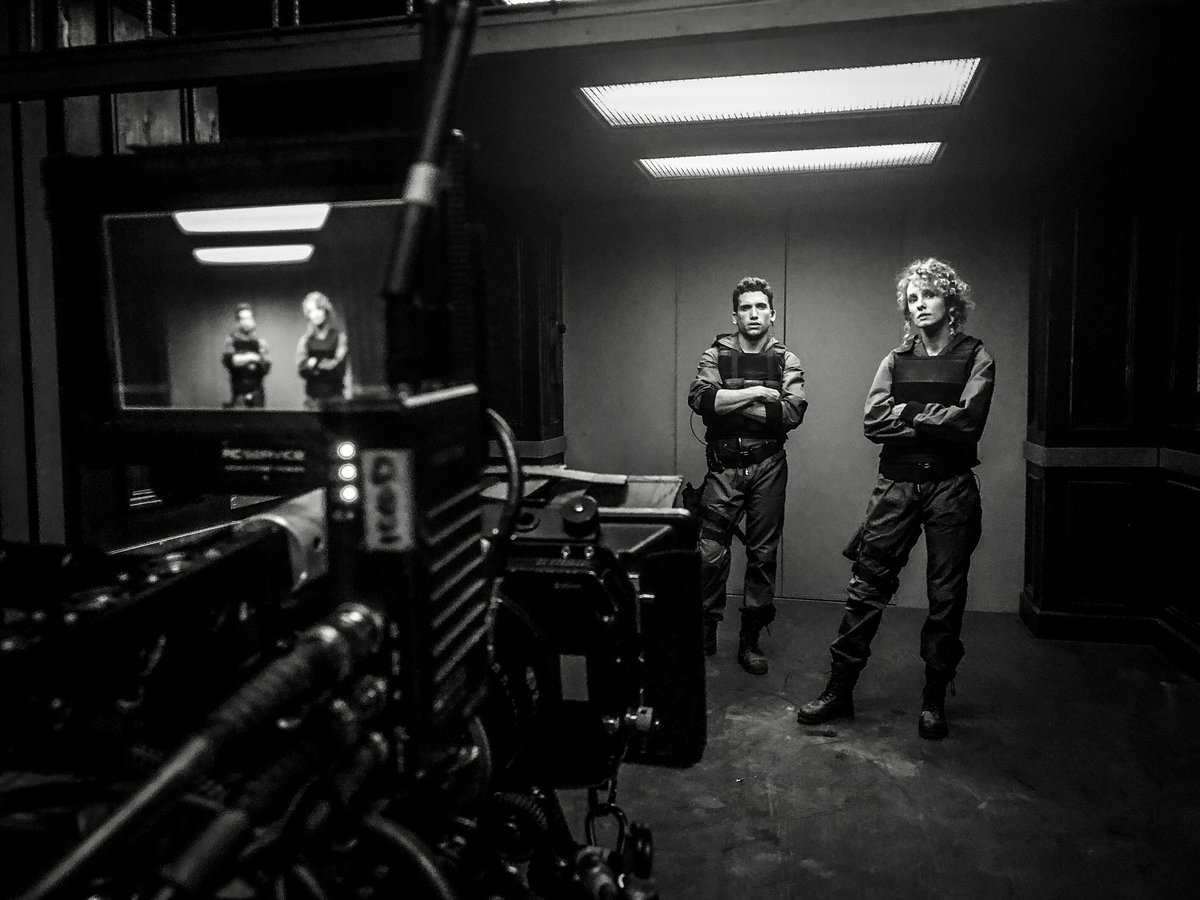 KoldoSerra's tweet photo. Poco a poco se va terminando el rodaje de la cuarta temporada de #lacasadepapel Aunque la foto es de la tercera temporada, ayer fue el último día de estos dos cracks a los que quiero! Muchas gracias por todo @EstherAcebo &amp; @jaimelorente !! 

#lacasadelpapel3 #MoneyHeist https://t.co/voaTatknjX