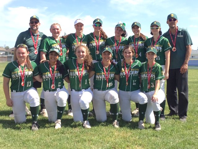 A shoutout to our Delta Invaders 01 team for bringing home the Western Canadian Championship bronze medal 🥉! A fantastic way to finish their career in minor softball🥎 ! Congratulations and best wishes to all of you!