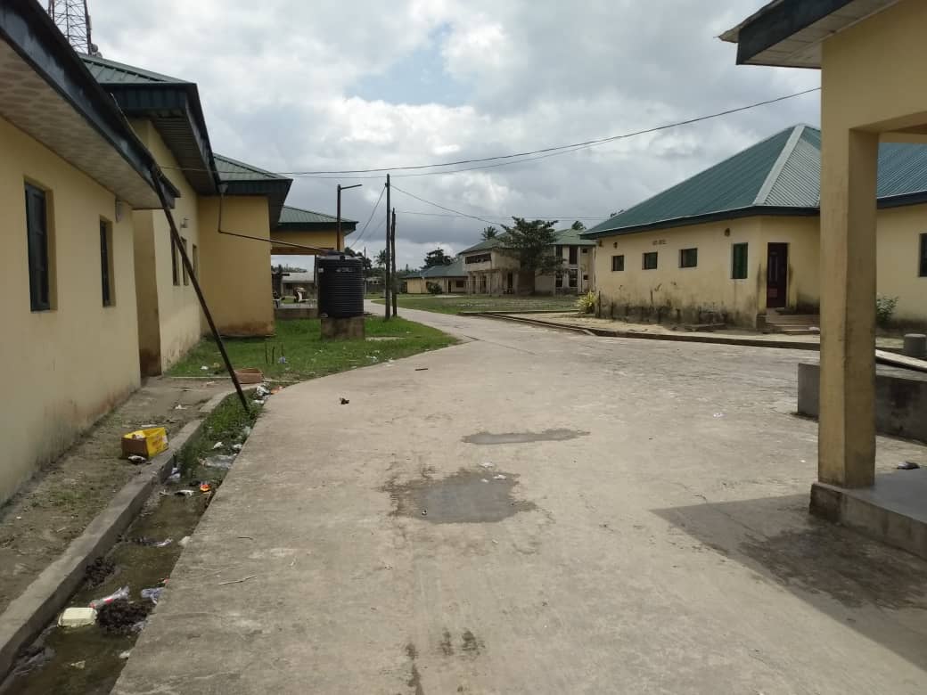 TrackaNG's tweet photo. N50m was allocated in the 2018 budget, for the provision of pupils desk and chairs, to schools in ogbolomabiri,Okoroma clan(Nembe LGA, Bayelsa State
Status: Not done
#GetInvolved
#2018ConstituencyProjects https://t.co/tm12vMe7Pn