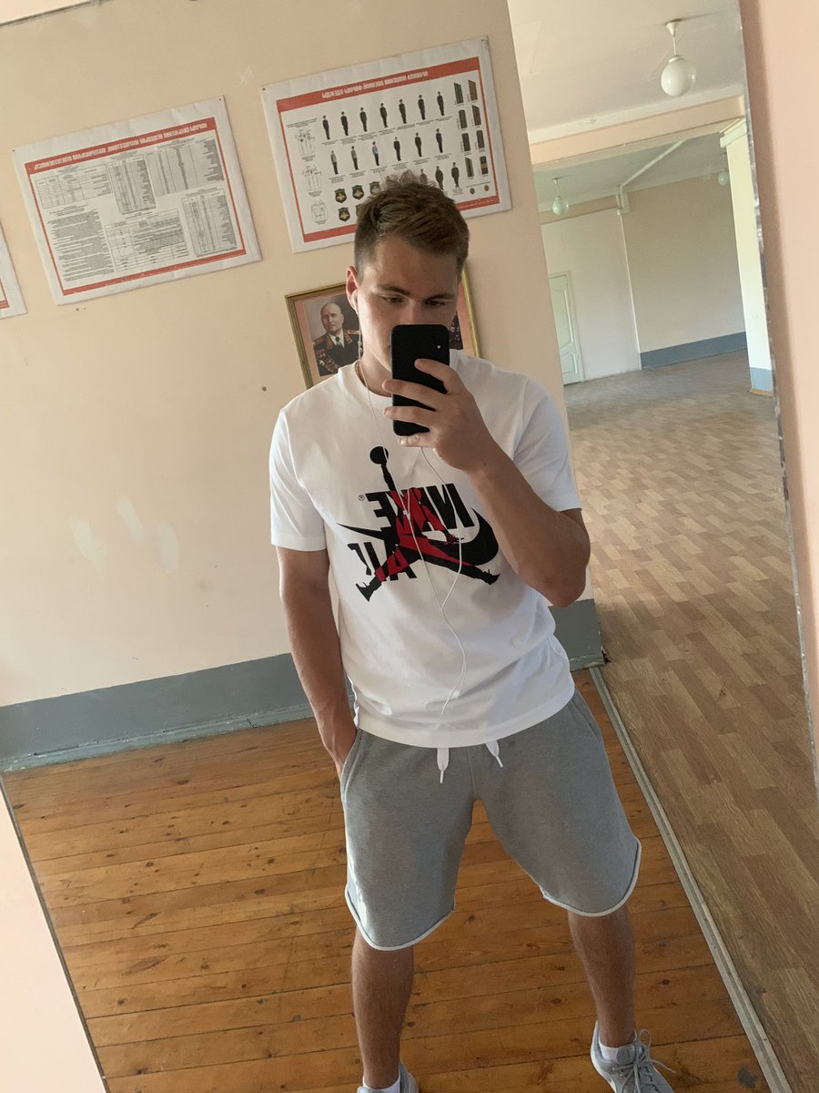 Drozdov28's tweet photo. Я харизматичен🖖🏻 https://t.co/45Qc7G073Z