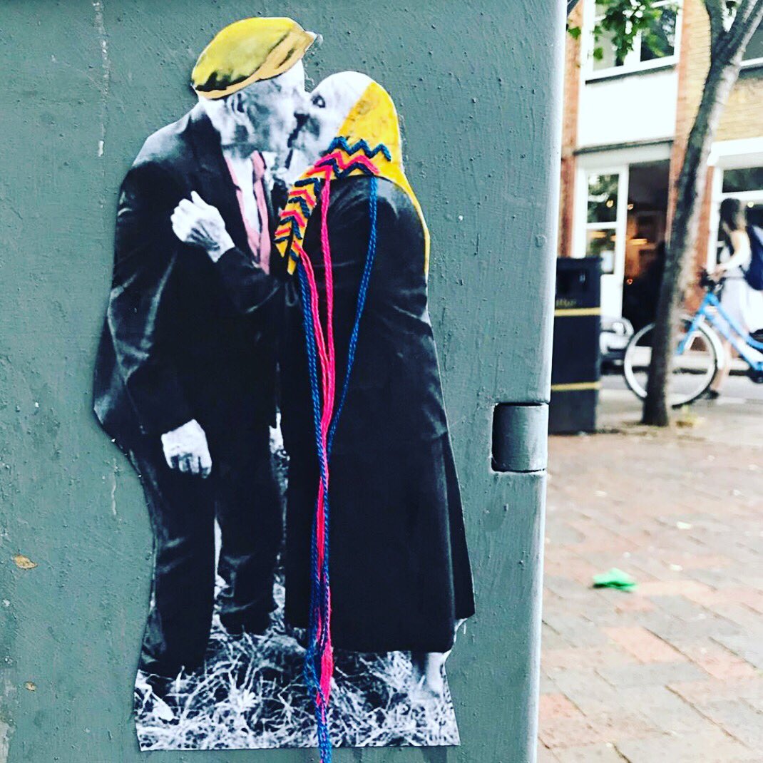 LoveLondonLTD's tweet photo. TRUE LOVE 👴🏻🧓🏻 #lovelondon #livelondon #lovelondonproperty #london #londontown #welovelondon #ilovelondon #LondonStreetArt #streetartlondon #streetart #urbanart #graffiti #love #thisislondon #reallondon #londonlife #shoreditch #bricklane #thisislondon #londonlife #londonliving https://t.co/4yhOBeCGZY