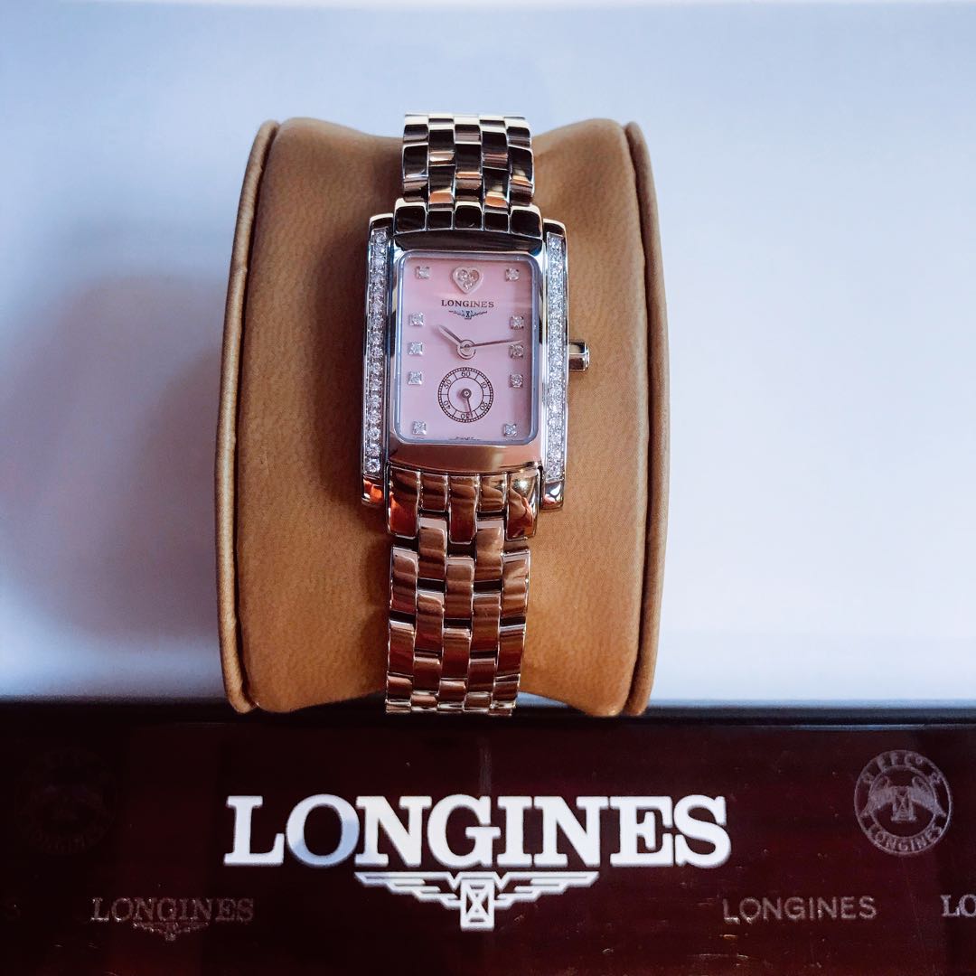 DubaiOutletMall's tweet photo. Do not waste "time"! Get Flat 35% off on this beautiful time piece by @Longines, at the Rivoli Group Outlet exclusively at the @DubaiOutletMall
____________________________________
Original price AED 11500/-
#domdeal #eidsale #notime #mydubai #dubaioffer https://t.co/gSDmbq9dhn