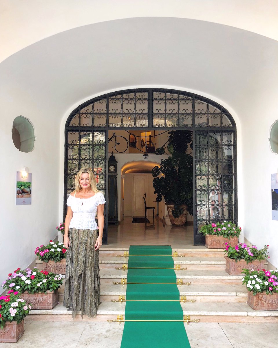 SharonWilliams_'s tweet photo. Day dreaming of being back in the Amalfi, Italy - next year I hope. Dreams to come true. #AmalfiCoast #hotelposideon #Italy #Europeansummers #inspiration #Sharonshares #love #life #motivation #design #leadership #success #happy #today #inspire #smile #happiness #truth #positivity https://t.co/l3ZW48BsSl