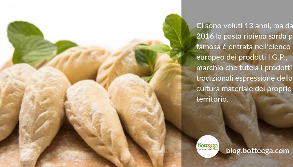Ne abbiamo parlato qui: 
"Culurgiones ogliastrini: i ravioli di patate sardi con la spiga" - blog.botteega.com/ravioli-patate… #culurgiones #prodottisardi