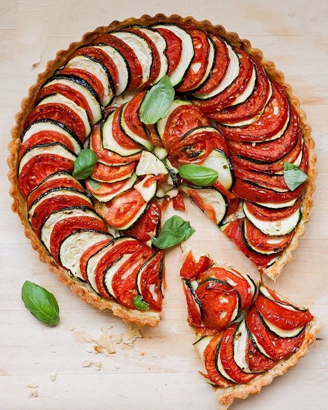 Beezzly_life's tweet photo. This Tomato Zucchini Tart though😍
Healthy and sooo delish👌
⠀
.
.
.
#recipe #recipes #cooking #yum #foodblogger #tasty #cook #foodgasm #meat #feedfeed #foodblog #salad #eat #foodpic #dinner #tart #lunch #breakfast #foodphotography #homecooking #instay… https://t.co/npnT21PsPG https://t.co/G33JstxDNe