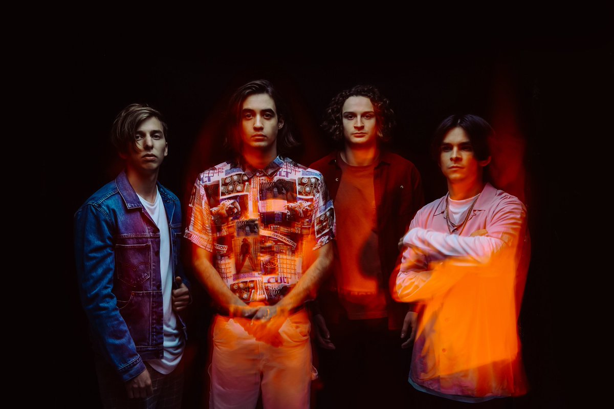 amazingradio's tweet photo. Kicking off @EliseCobain's #AlternativePlaytime tonight:
Tracks from @thepalewhite @mysteryjets @DZDEATHRAYS @deadnaturemusic & new @TheFaim next
Listen: https://t.co/YYpVRefy0n https://t.co/mXE4xjSVZu