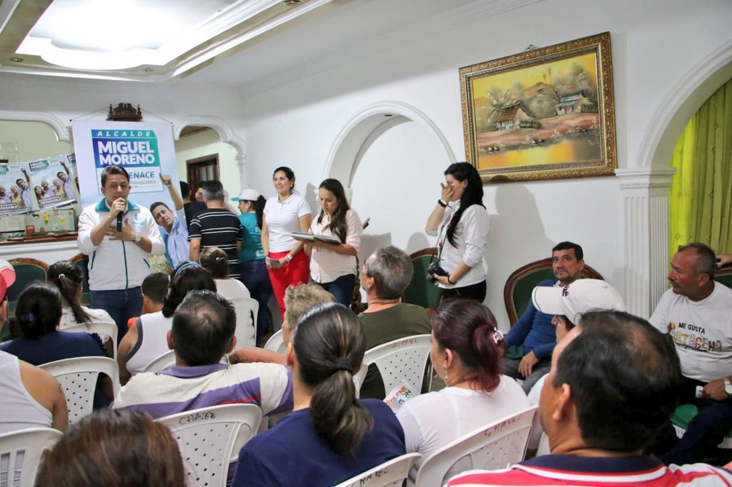 MiguelMorenoSu's tweet photo. Gracias #Villabel. Estamos pensando en el futuro de Floridablanca. Queremos cambiar la cara de cada barrio de nuestro municipio. Queremos seguir por la línea de desarrollo para la ciudad y progreso para la gente https://t.co/W9WzCBNwO6