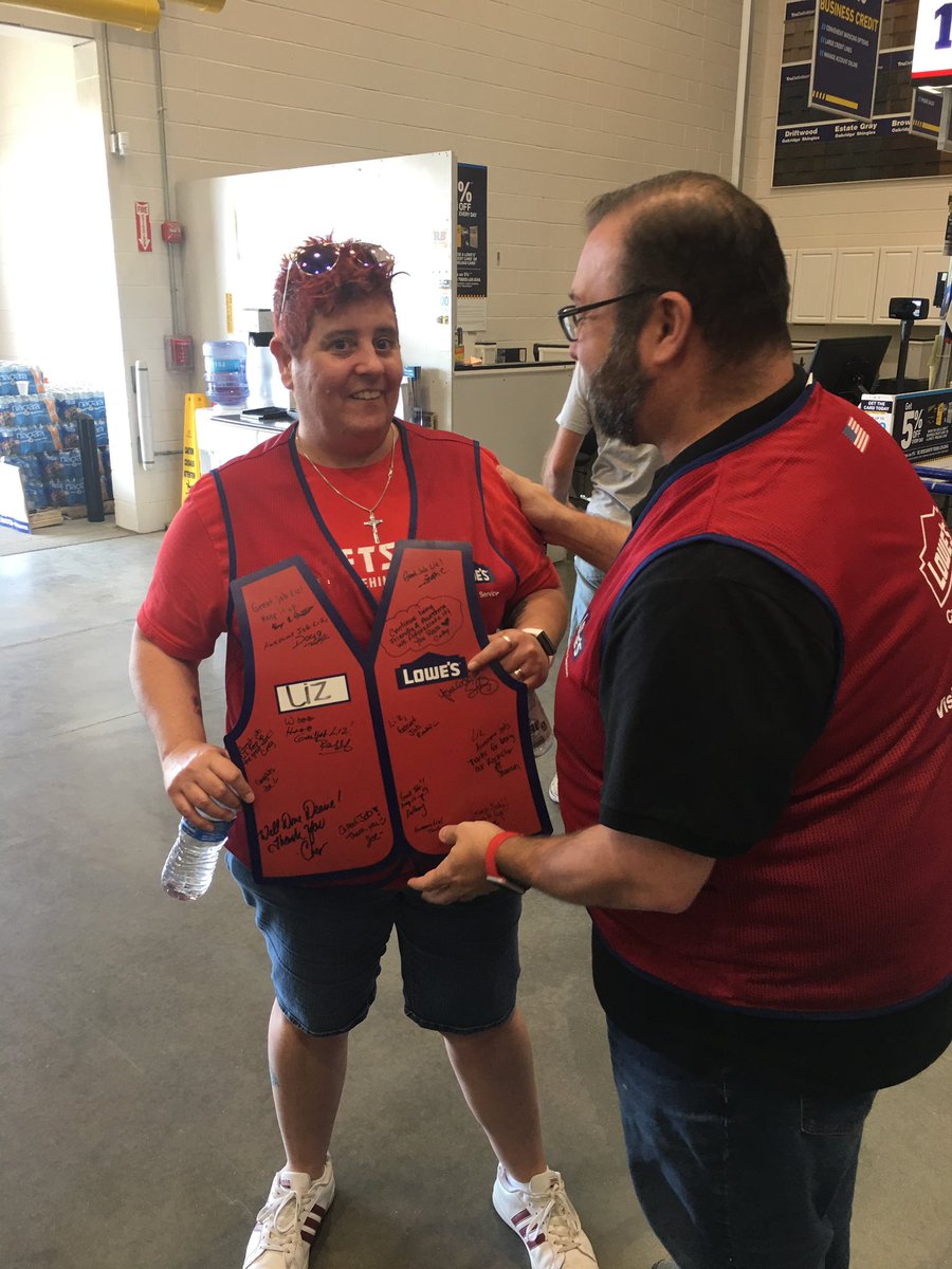 Joe_AHRBP_1217's tweet photo. Cashier of the month goes to Liz!!!! Great job Liz and thank you for all you do !! #Lowes2921 #frontendrocks #Smartservice @Rysmith2731 @Fishon2731 @CathyGarrido3 @AntN2921 @deirvine2 #Ralph https://t.co/P4MGF6ZBWs