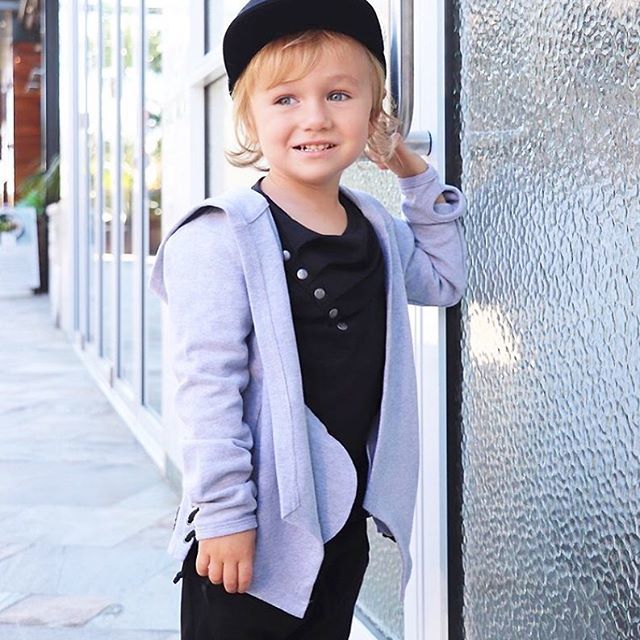 mischiefandco's tweet photo. Effortlessly awesome 😎 Handsome Sebastian wearing our Hooded Cardigan in Silver Chain Colour matched with ‘The Cluster’ - our super cool long-sleeve tee featuring an exclusive open neck design with 4 layers for that unique upper body effect 🖤
.
.
www… https://t.co/6q4OstQ3YH https://t.co/yi9NPWU3Te