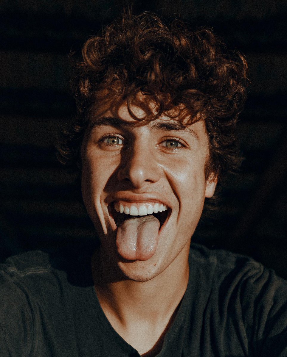 JuanpaZurita's tweet photo. 🦁 https://t.co/2smIUnAqff