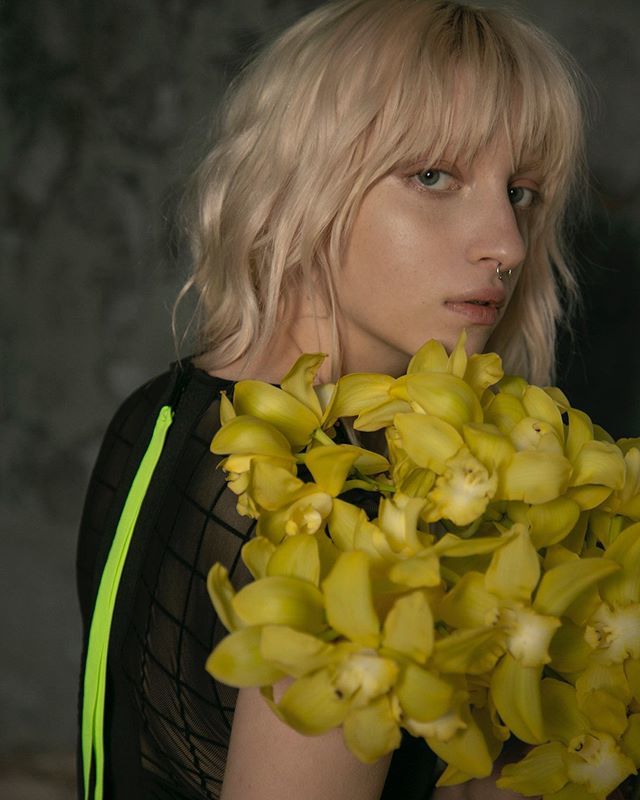 noelfalken's tweet photo. ‘Primavera a la vista’ en @marieclairearg
She @imakaumann @lomanagement
x @kostumeba y @blummflowerco
📷 @natasha.ygel
St 🙋🏻‍♀️ @noel_falken
MakeUp @castillosfernando / Hair @ajualtierimakeup
Asist estilismo @gigifazio / Asist foto @iaramaxwell
Locación @… https://t.co/Jh3nL4BRQe https://t.co/aHAA9oVqc1