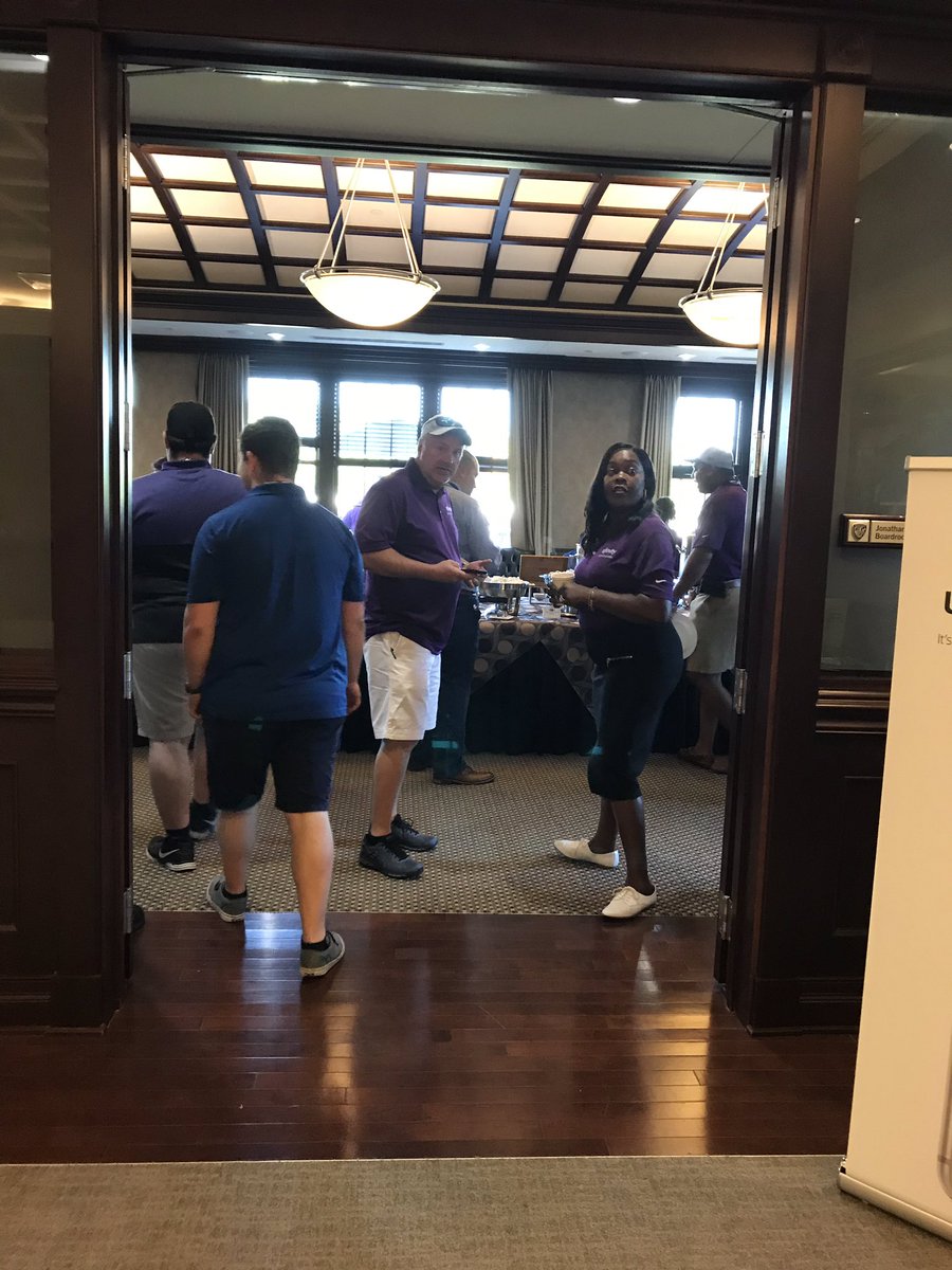 SamSheridan5's tweet photo. Incredible morning hosting a VIP event for our special #Xfinitycommunities guests!  Hope they enjoyed it as much as I did. #iworkforComcast https://t.co/dj2Xos0bEU