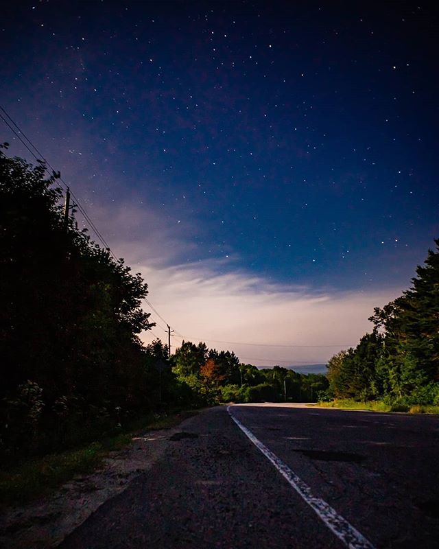 guyllaumelavoie's tweet image. Somewhere, something incredible is waiting to be known.
-Carl Sagan 
_____________

#Ontario #ontario_adventures#canada #stars#longexposurephotography #astrophotography #ig_great_shots_canada #artistfound#mississaugaphotographer #justgoshoot#mycanadianph… ift.tt/2Z3639q