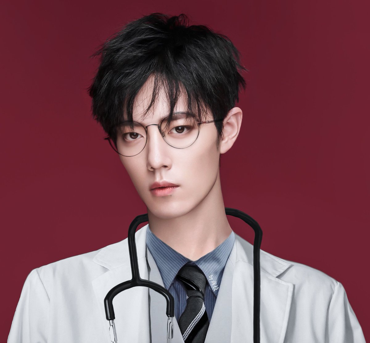 xiaozhan911005's tweet photo. !!! EDITED PHOTOS !!!

Omfg fans at Weibo are losing it with that released/leaked photo of Doc Gu nghhh  

©️https://t.co/h19dbWhZCQ

#XiaoZhan #肖战 #X玖少年团肖战DAYTOY https://t.co/Dvcmbgehsh