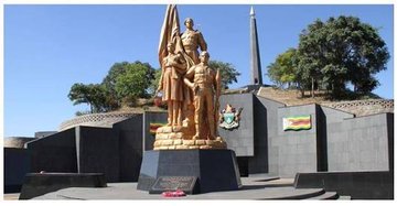BrianKasu's tweet photo. Kana ndorangarira #Gamba misodzi yangu inobuda
Today l remember my grandfather the late #Rekayitangwena
Rest in peace #Tsoka #Nhewa #Simboti #Warikuchati #Chirukamachira. Heroes day is the big day for ๐ฟ๐ผ let us not forget those killed fighting for freedom of our motherland #Zim https://t.co/0VE97eqsbT
