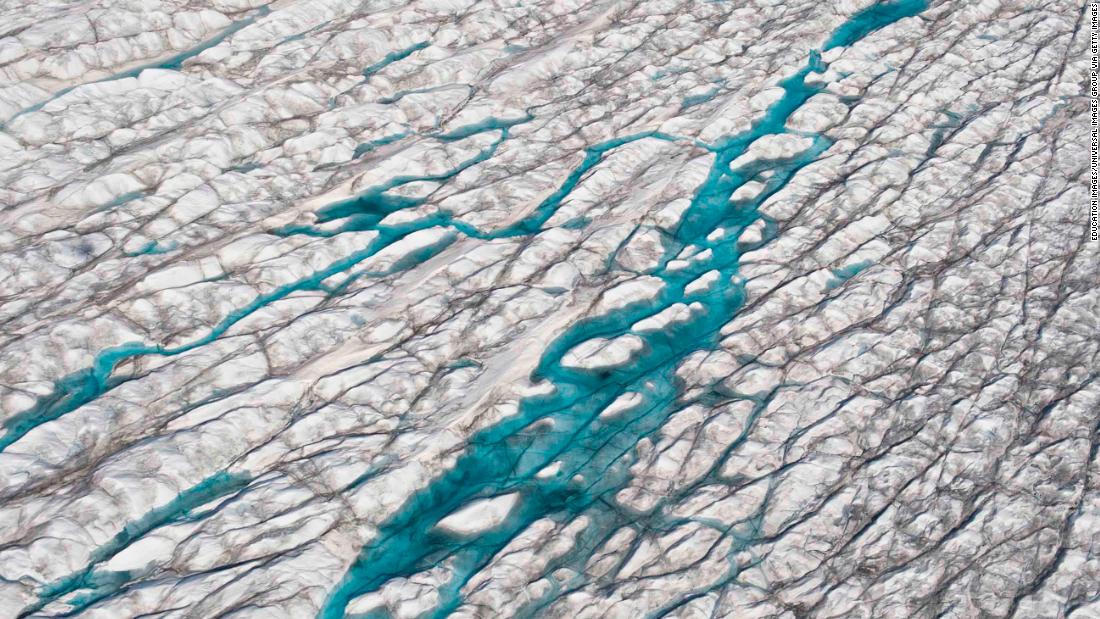 projectnowmedia's tweet photo. Greenland is melting in a heatwave. https://t.co/KLG3Ma491l https://t.co/xPtXMzhZgn
