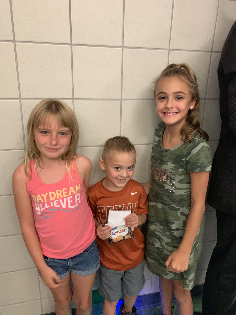 Aliciasyoung's tweet photo. These three cuties got to meet their teachers @NES_Braves! They are ready for 3rd grade (the girls) and Kinder! I’m so excited to see what fun adventures they have this year! #ExperiencetheBLUE #BraveNation #3rdgraderocks #kickinitinkinder https://t.co/uN0FVVOuzd
