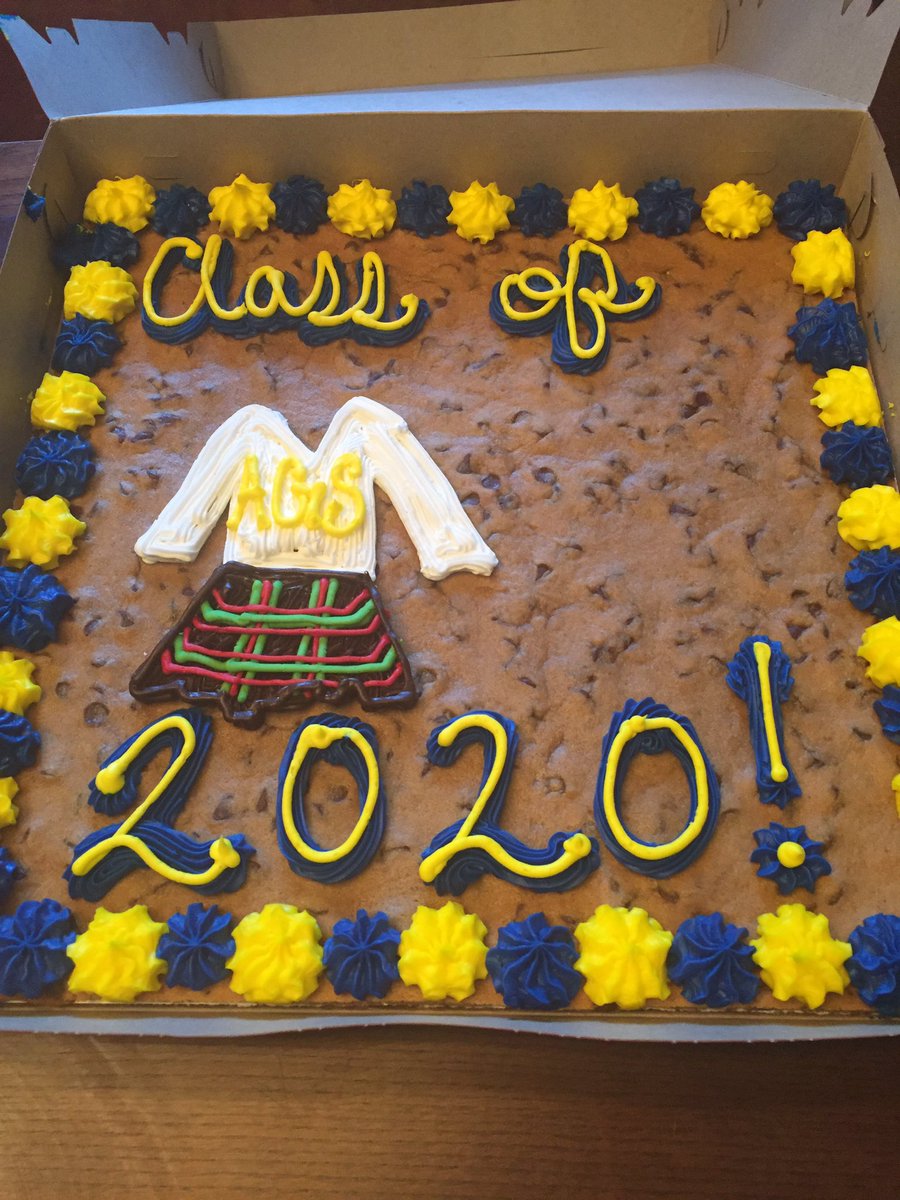 joygprince's tweet photo. Back to School Party for the class of 2020. They are ready-students AND parents! @AGSHurricanes @ahillgill @kristaparker #thisisAGS #20yearsofAGS https://t.co/WKPHmC3hhI