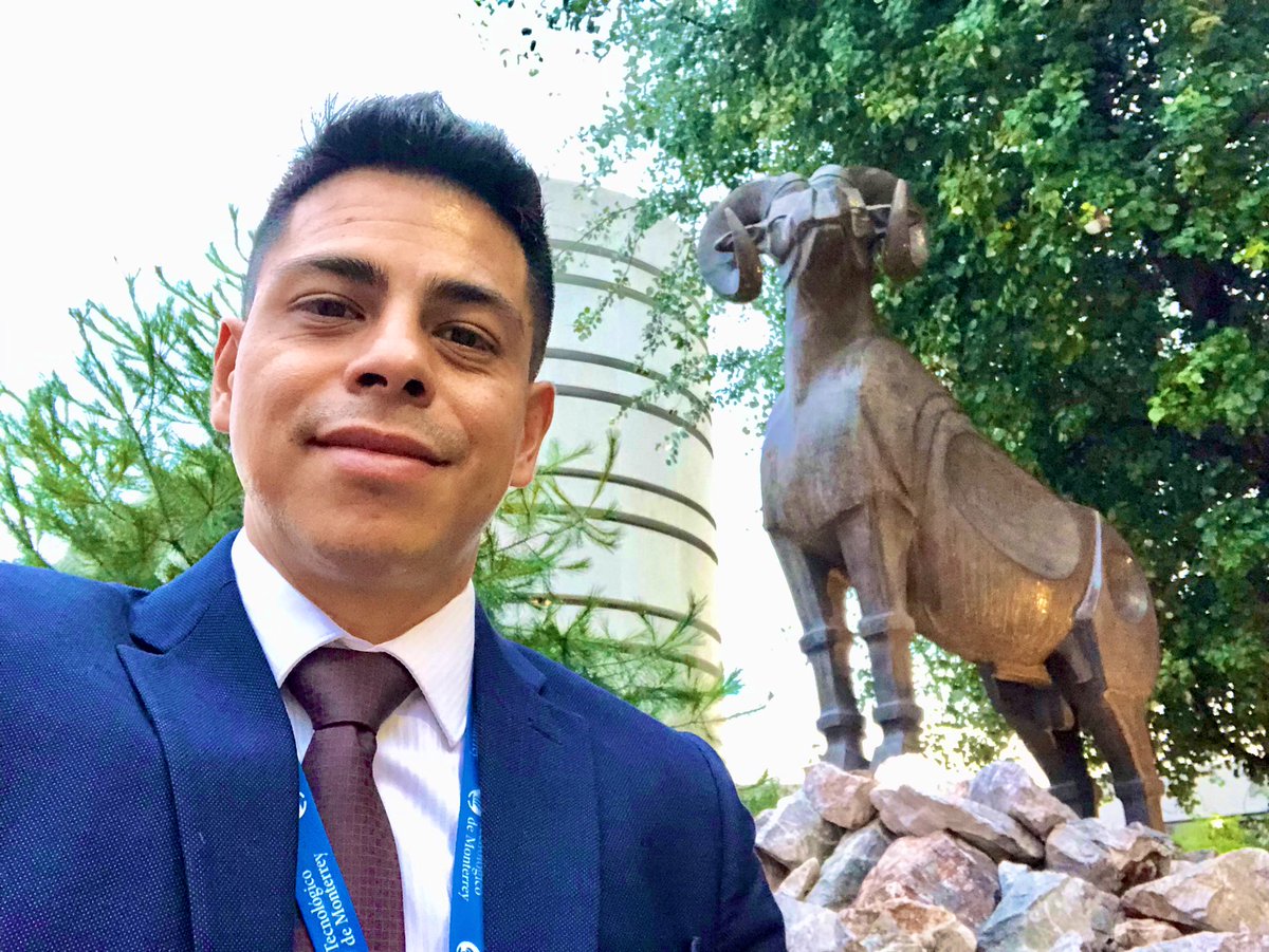 jlvalmon's tweet photo. So happy! A New challenge has started! 👊🏽 building up the next international business professionals @TECcampusPUE 🌎 👨🏽🏫🌐🛃#practicallearning #learningbyteaching #BusinessExperience #tecdemonterrey #tecdemonterreypuebla #customsoperation #learningbydoing https://t.co/ZY2XWtqelX