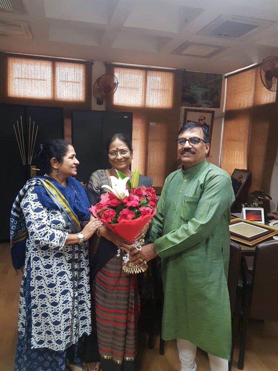 KalagramNzcc's tweet photo. Birthday of Dr shobha koser ragistrar pracheen kala kendra at Chandigarh. https://t.co/B9ipxbEaX5