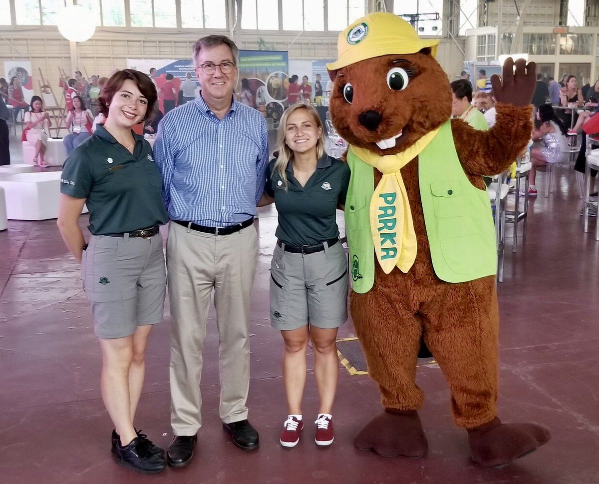 A fun @Ottawa_Tourism #MyOttawa #GoMedia2019 event with @ParksCanada #Parka, the @pcparkslife #YouthAmbassadors and Mayor @JimWatsonOttawa. Thank you for the great evening! Merci pour la belle soirée #MonOttawa