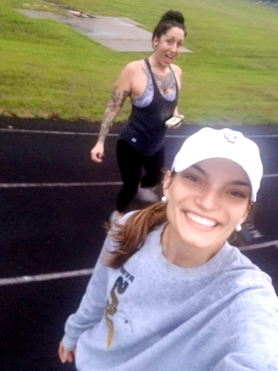 TeMurr23's tweet photo. Wonderfully rainy evening for a #jog 🌧
@achievement https://t.co/C62IWzdOsl