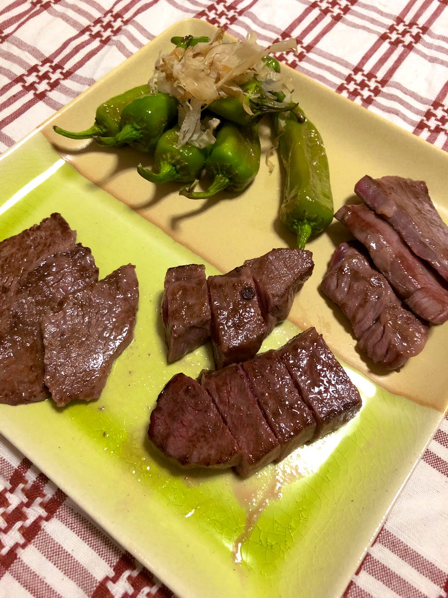 友達の家で、美味しい牛肉を食べさせてもらいました!?
何だ!これは!
何枚でも食べられる〜!?✨
有名な但馬牛なのかな?
美味しかった〜!?

#たなちく
#田中畜産
#秋福悠
#ミスジ #フランク #ウデ 