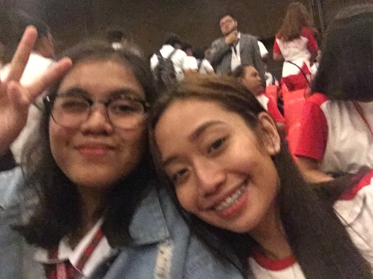 Happy birthday sarah geronimo chour enjoy your day!  love youuuuu  