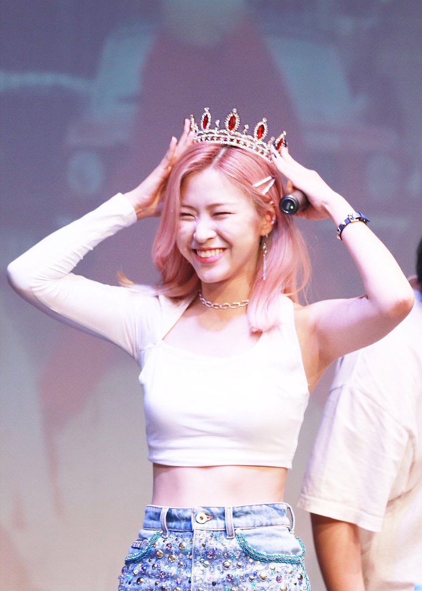 itzypicz's tweet photo. Ryujin ♡ 190803
➫ Fansign ✧・゚
#Itzy #있지 ⥂ #Ryjin https://t.co/oaxCUII62c