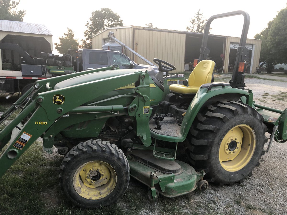 KentuckyAF's tweet photo. Think if I leave the seat up it will rain? #harvest19 #plant19 #affinityfarms #rain #kentucky #kentuckyweather #bourbon #hunting https://t.co/Hbnz1GLjWO